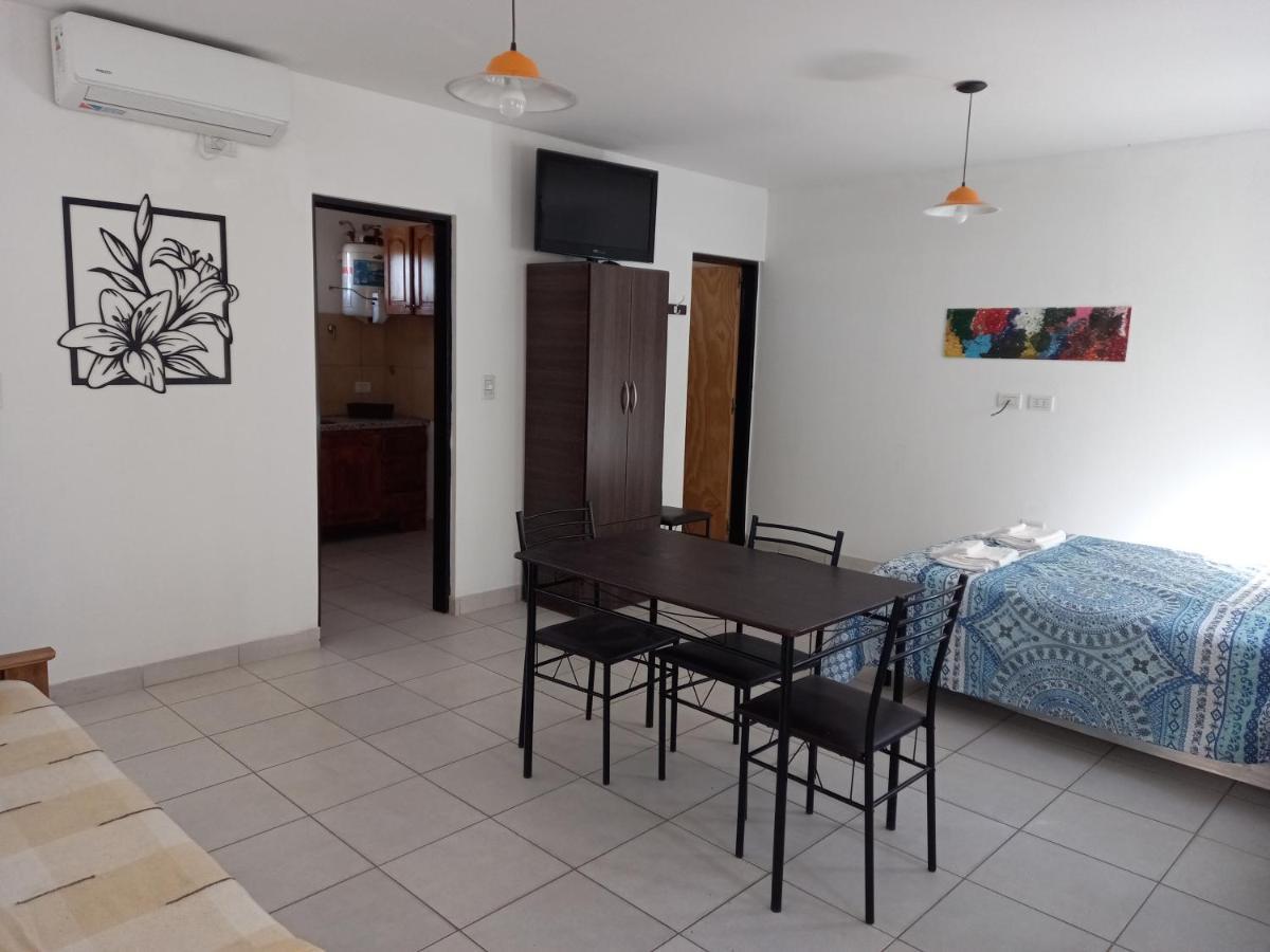Departamentos Temporarios Raul B. Diaz Appartement Santa Rosa  Buitenkant foto